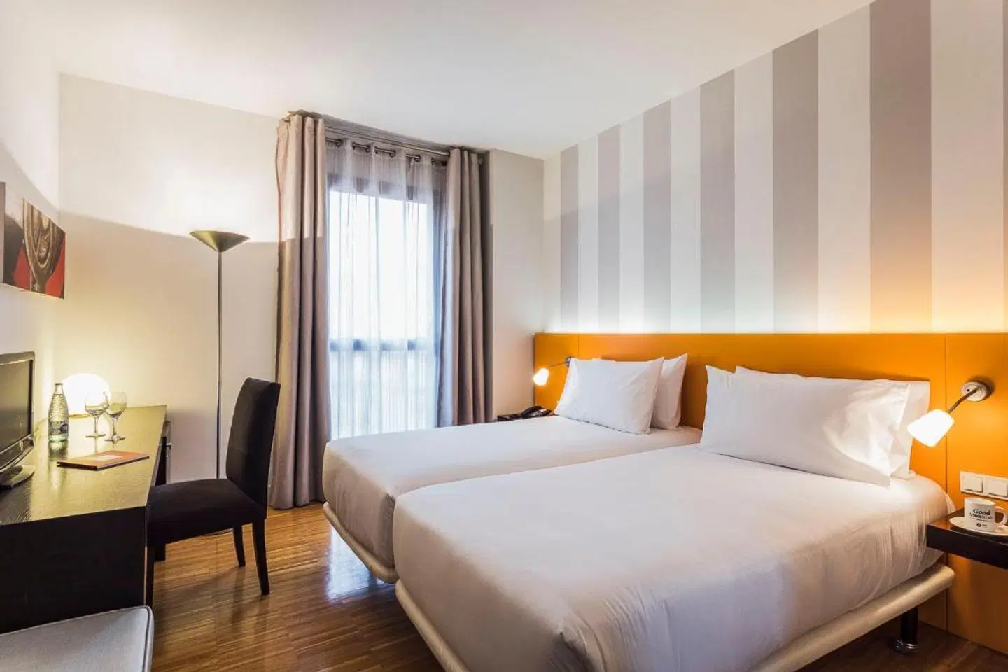 Exe Tres Cantos ROOM_EXAMPLE