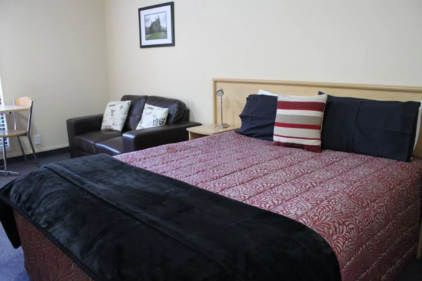 Alhambra Oaks Motor Lodge ROOM_EXAMPLE