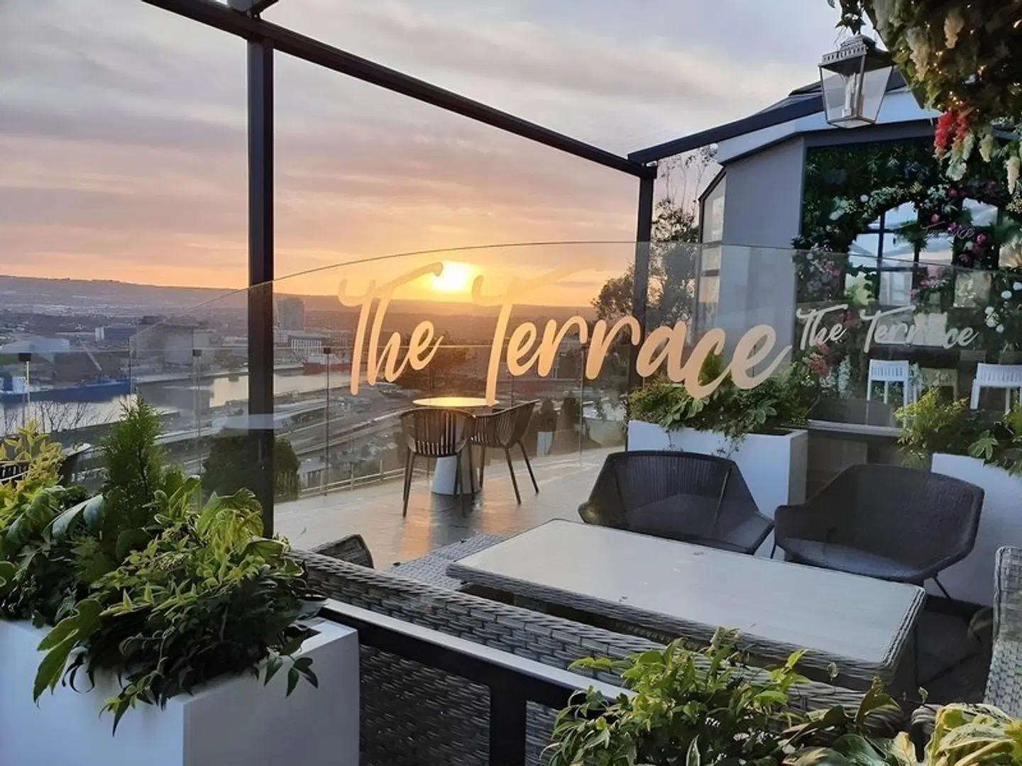 The Montenotte Hotel Terrasse