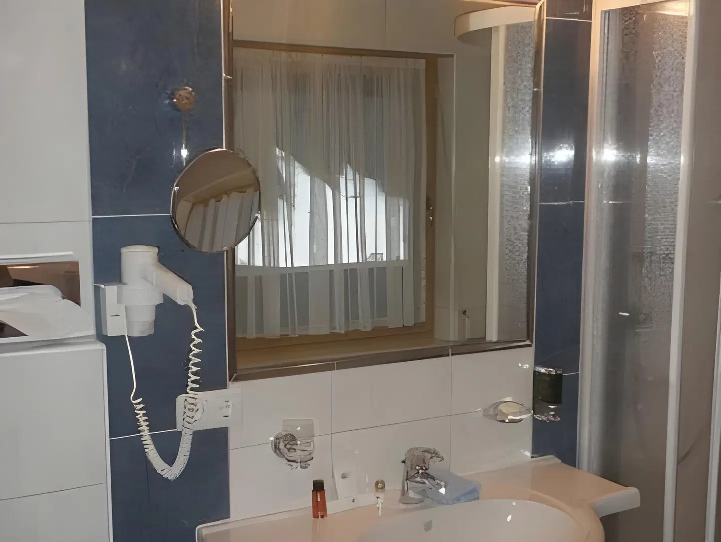 Hotel Post Kappl Badezimmer
