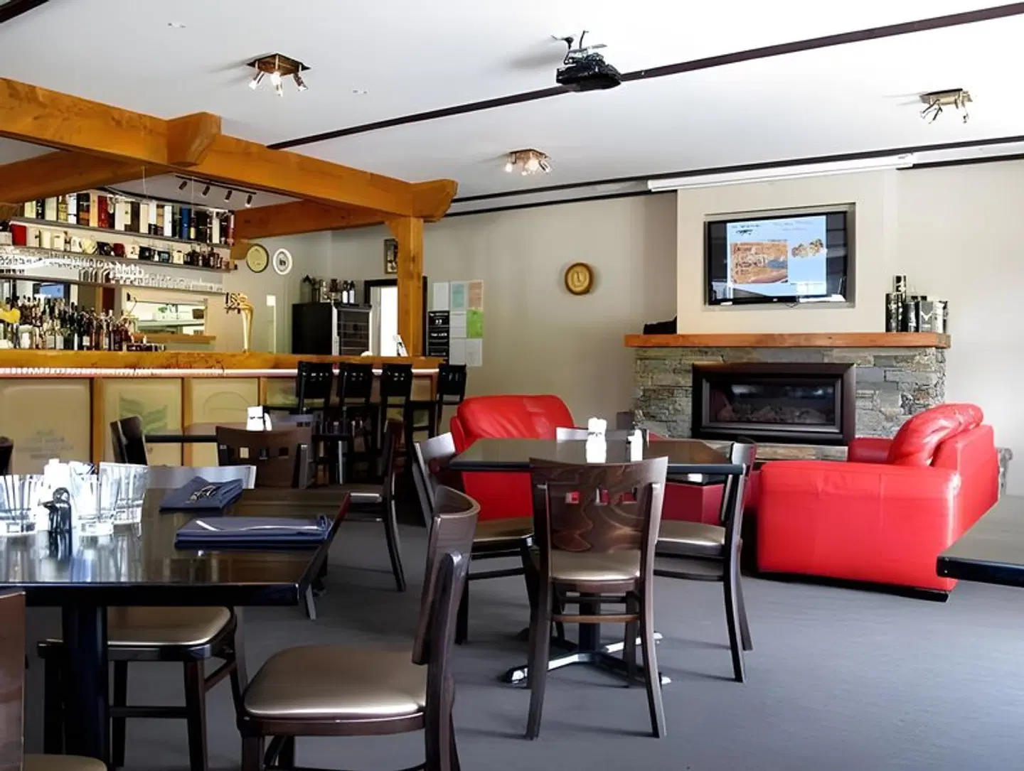 Marsden Lake Resort Central Otago Bar