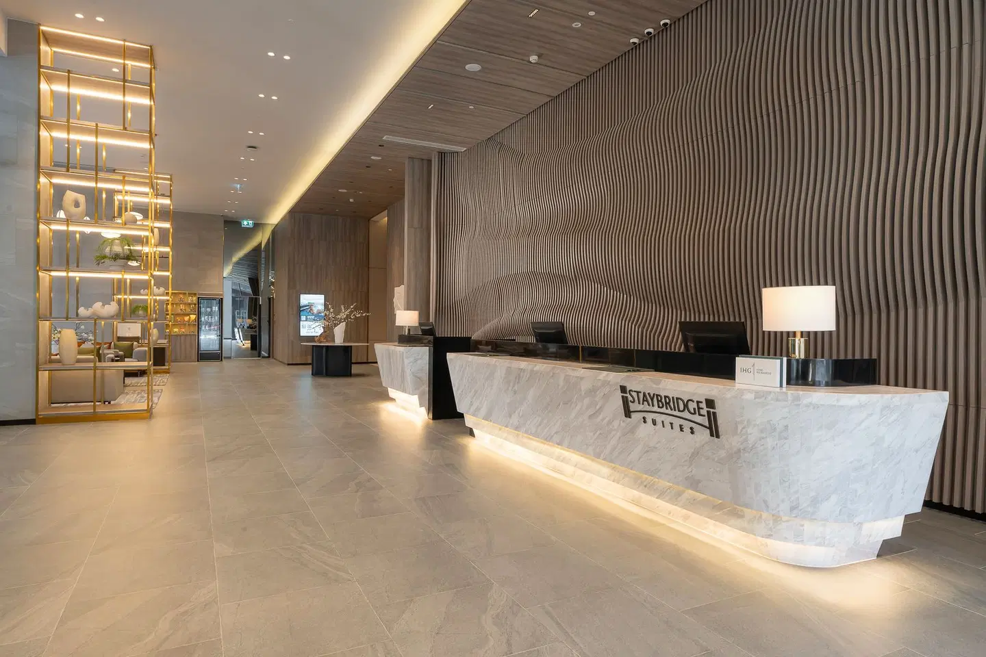 Staybridge Suites Bangkok Sukhumvit by IHG LOUNGE_LOBBY