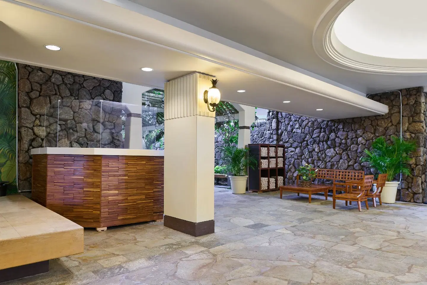 Aston Waikiki Beach Tower LOUNGE_LOBBY