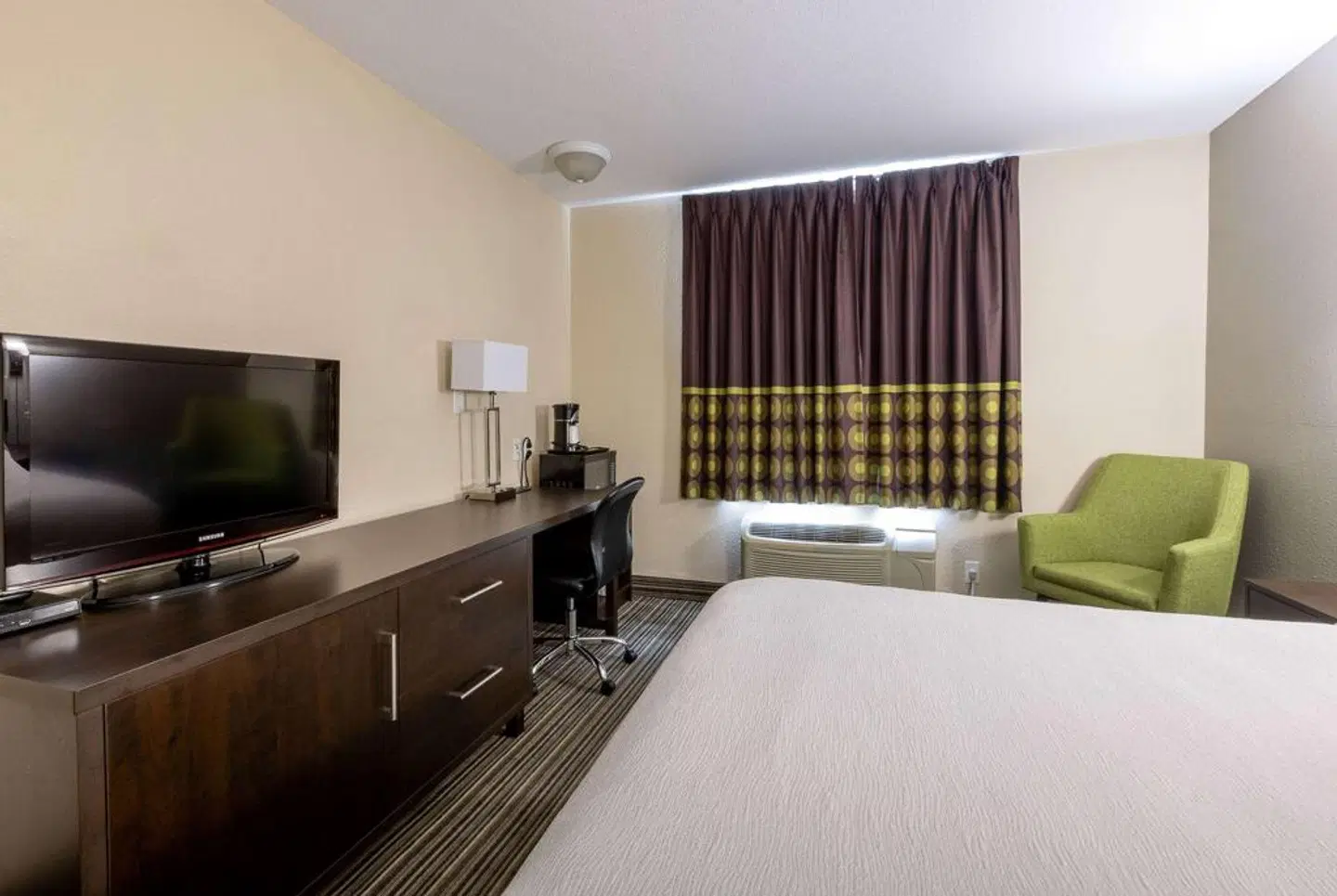 Super 8 by Wyndham Truro NS ROOM_EXAMPLE