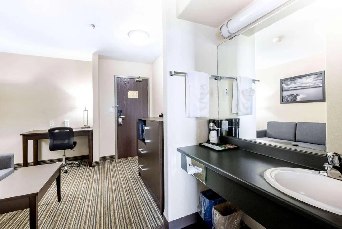 Super 8 by Wyndham Truro NS ROOM_EXAMPLE