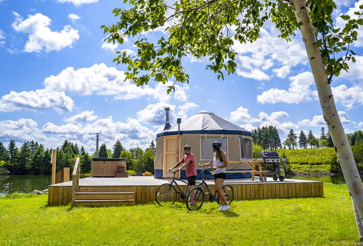 Yurts In The Vineyard Garten