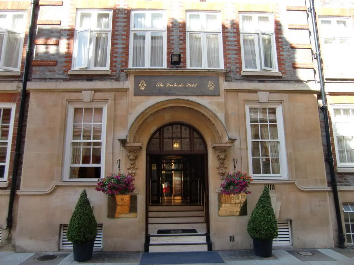 Rochester Hotel by Blue Orchid EXTERIOR