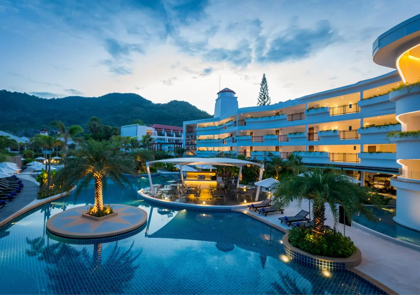 Holiday Inn Resort Phuket Karon Beach by IHG EXTERIOR
