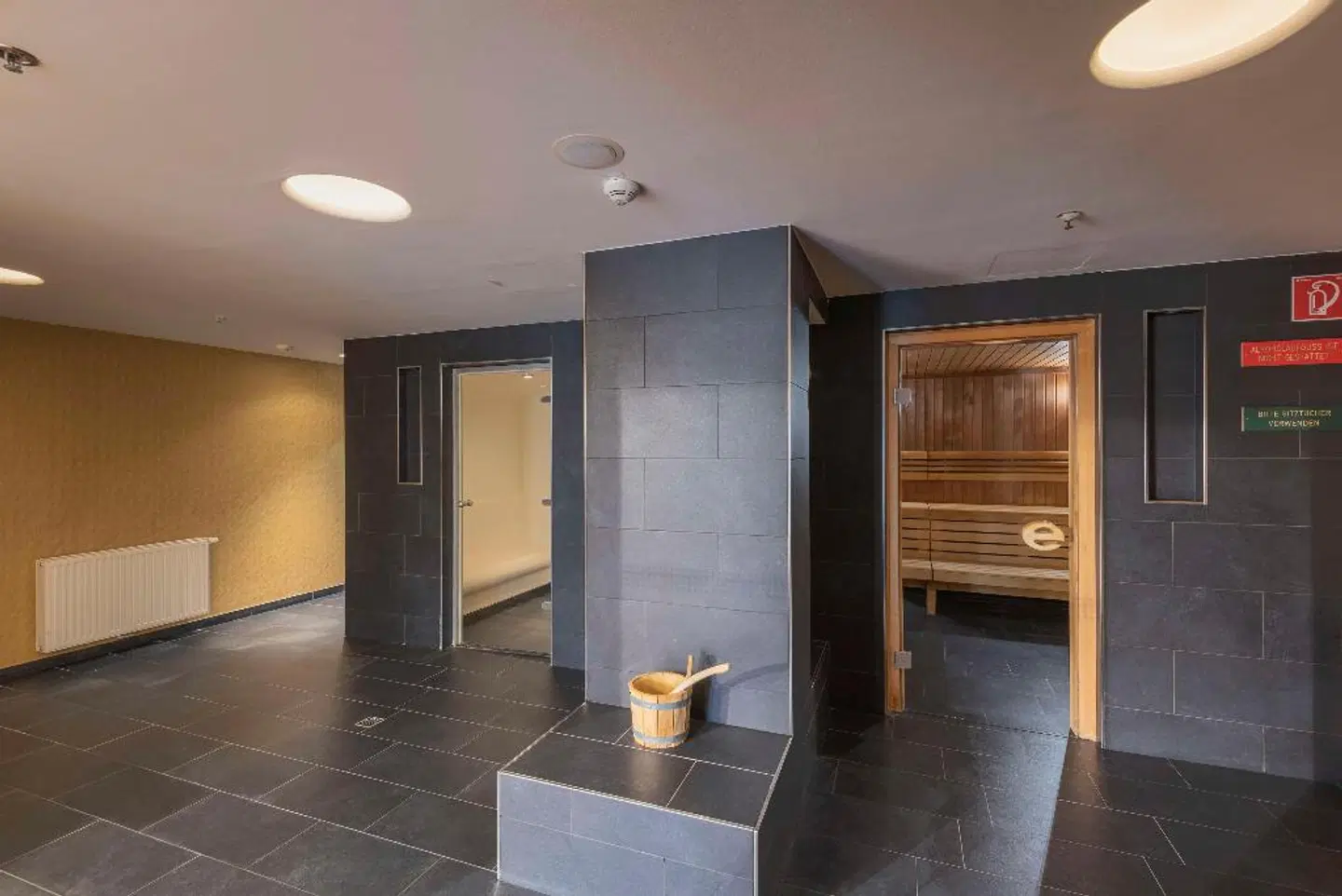 DoubleTree by Hilton Vienna Schonbrunn ROOM_EXAMPLE