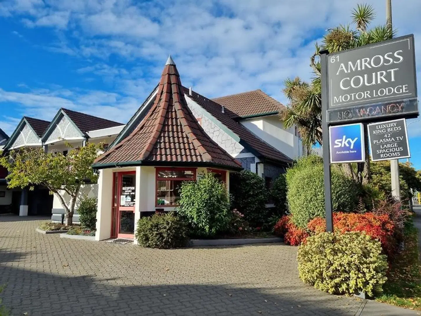 Amross Court Motor Lodge EXTERIOR