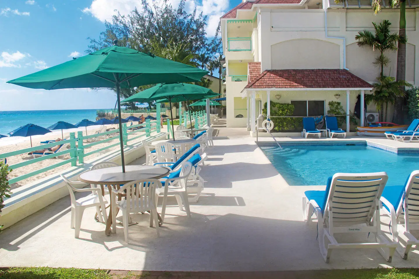 Coral Mist Beach Hotel OUTDOOR_POOL