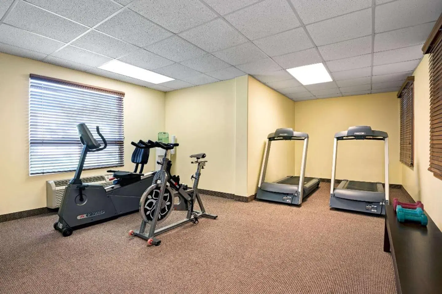 Super 8 by Wyndham Barrie SPORTS_AND_LEISURE