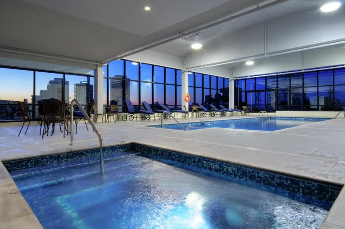Hilton Garden Inn Montreal Centre-Ville Hallenbad