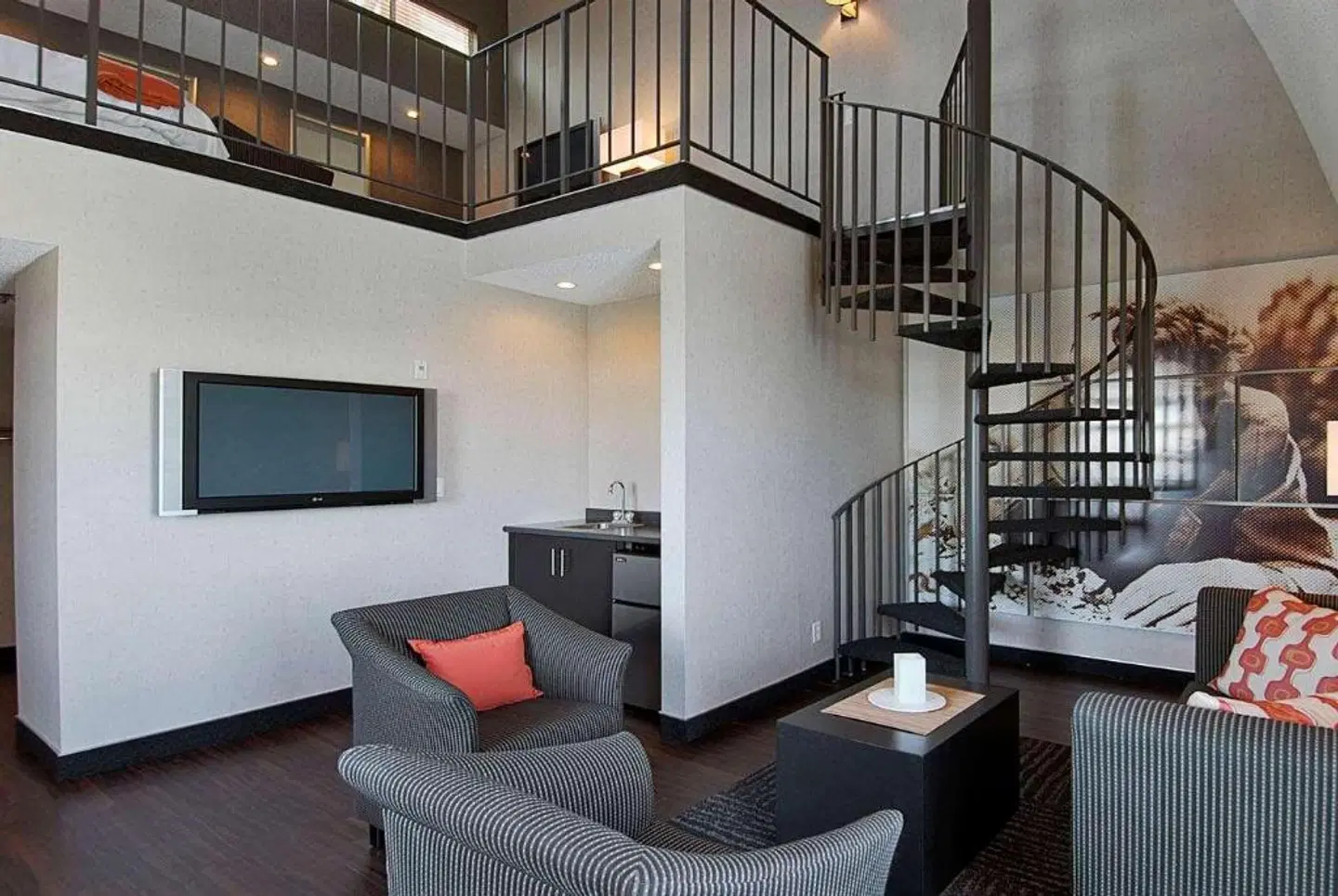 Ramada Plaza West Hollywood Hotel and Suites LOUNGE_LOBBY