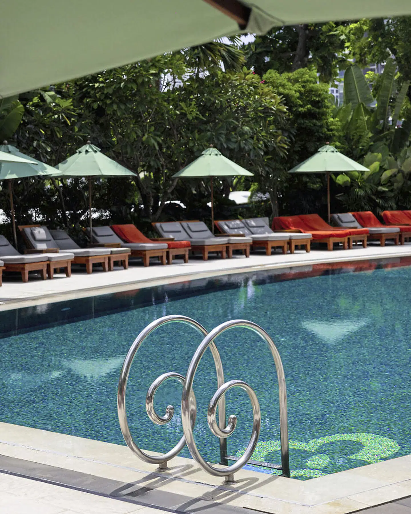 Mandarin Oriental Bangkok OUTDOOR_POOL