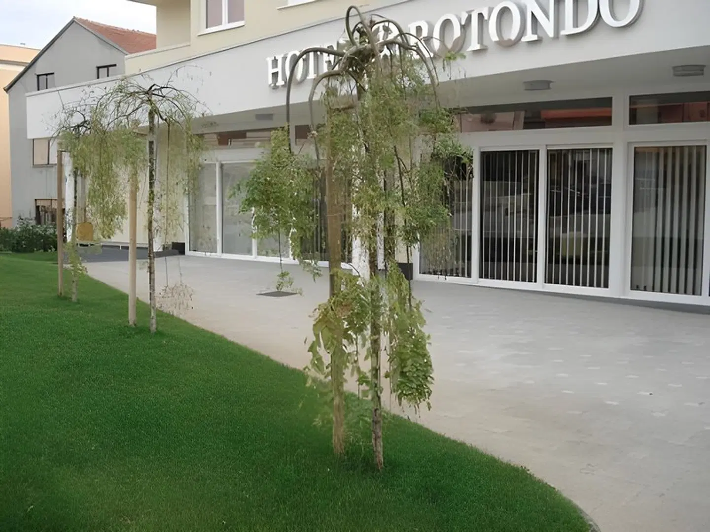 Rotondo EXTERIOR