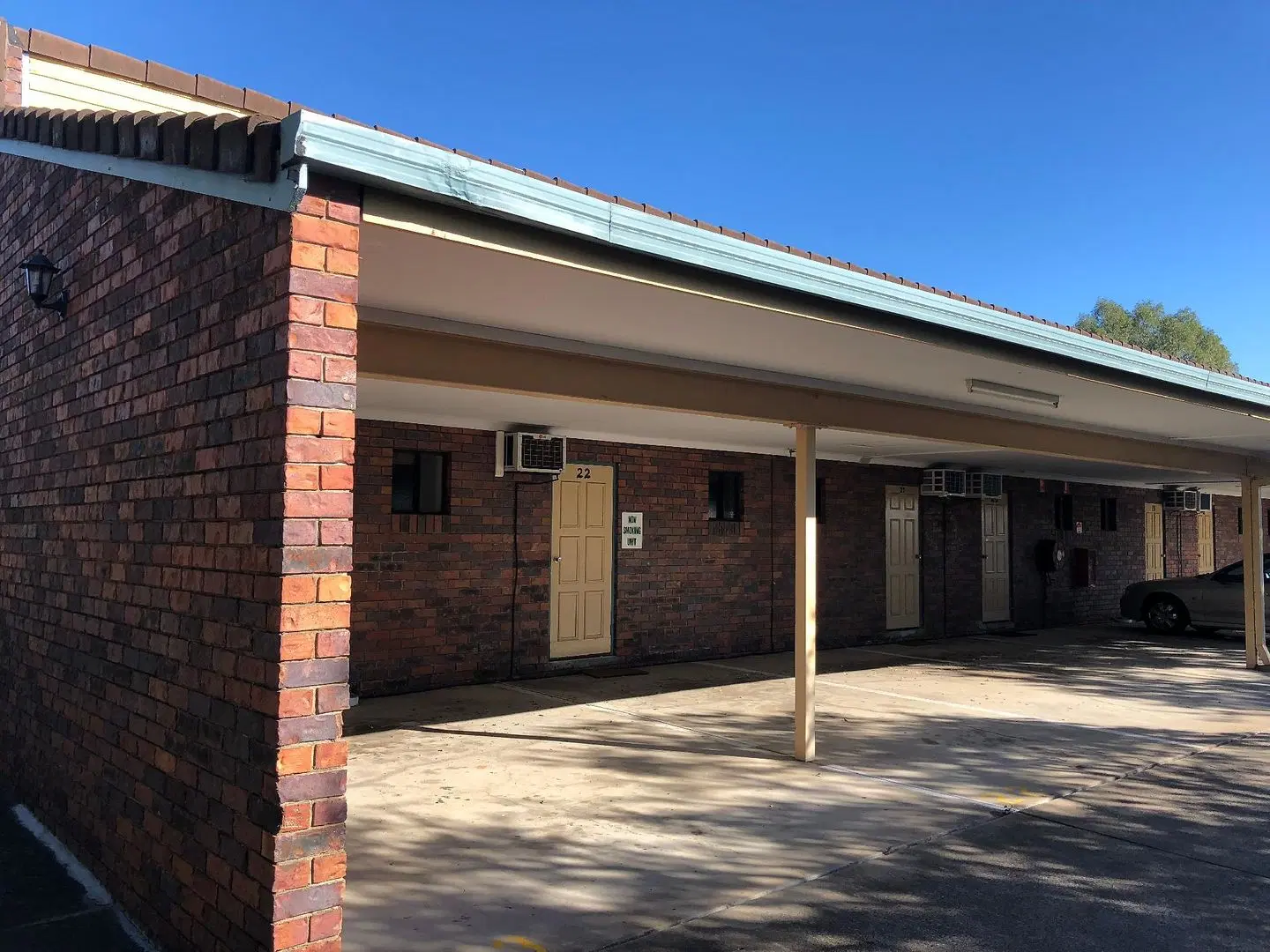 Oxley Motor Inn EXTERIOR