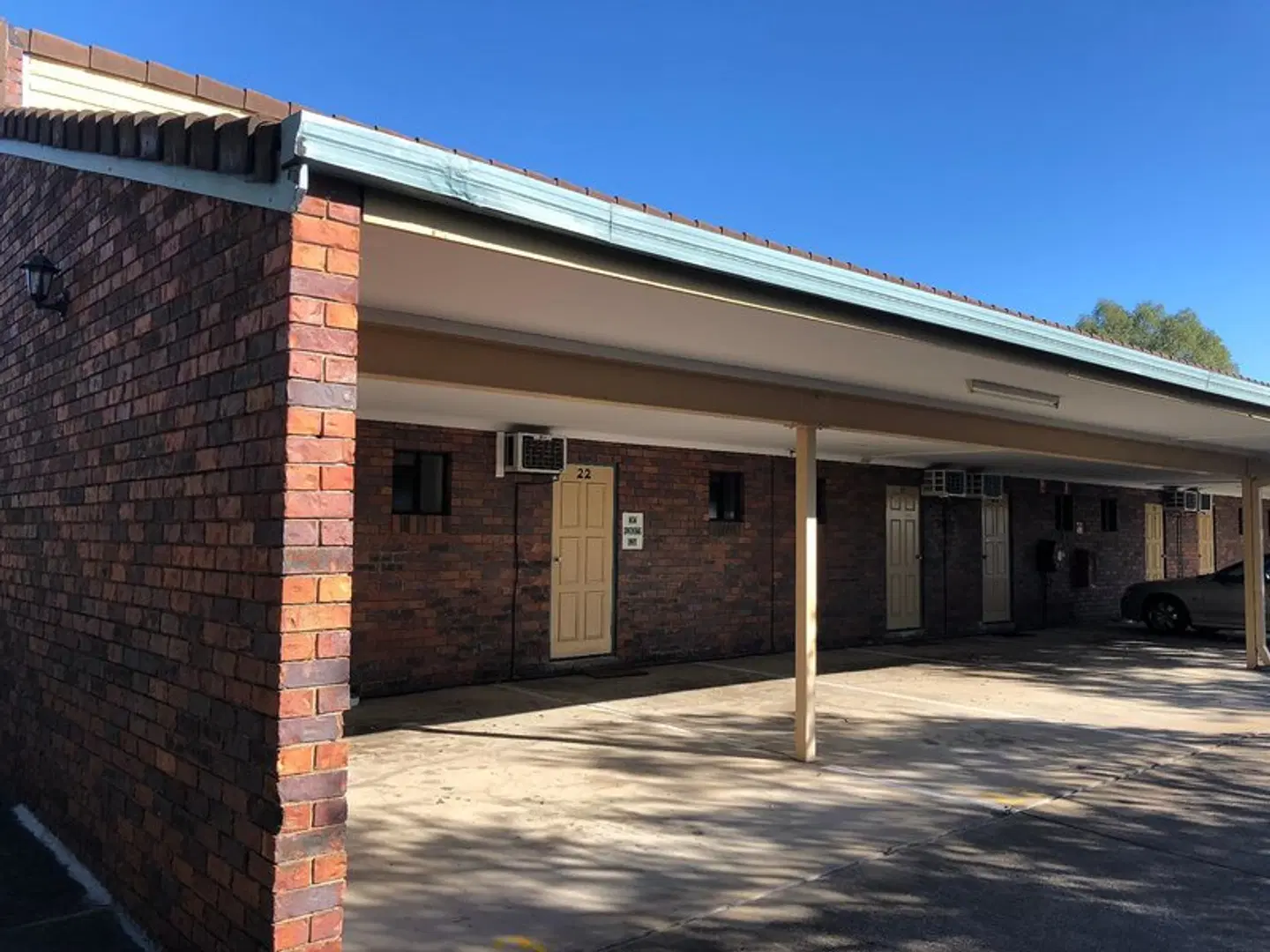 Oxley Motor Inn EXTERIOR