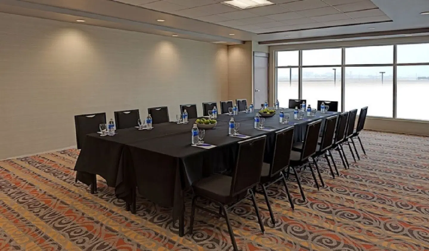 Clique Calgary Airport Konferenz