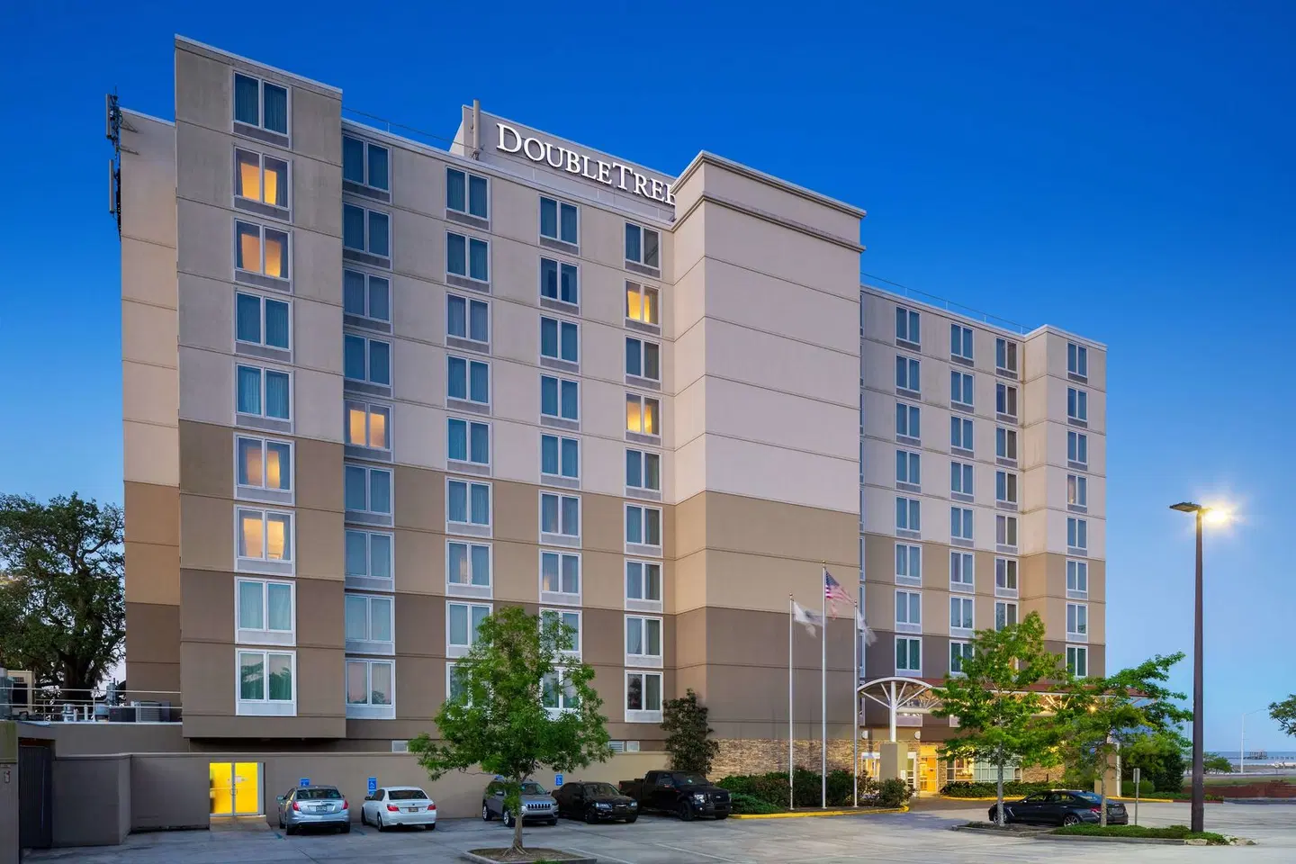 DoubleTree by Hilton Hotel Biloxi EXTERIOR