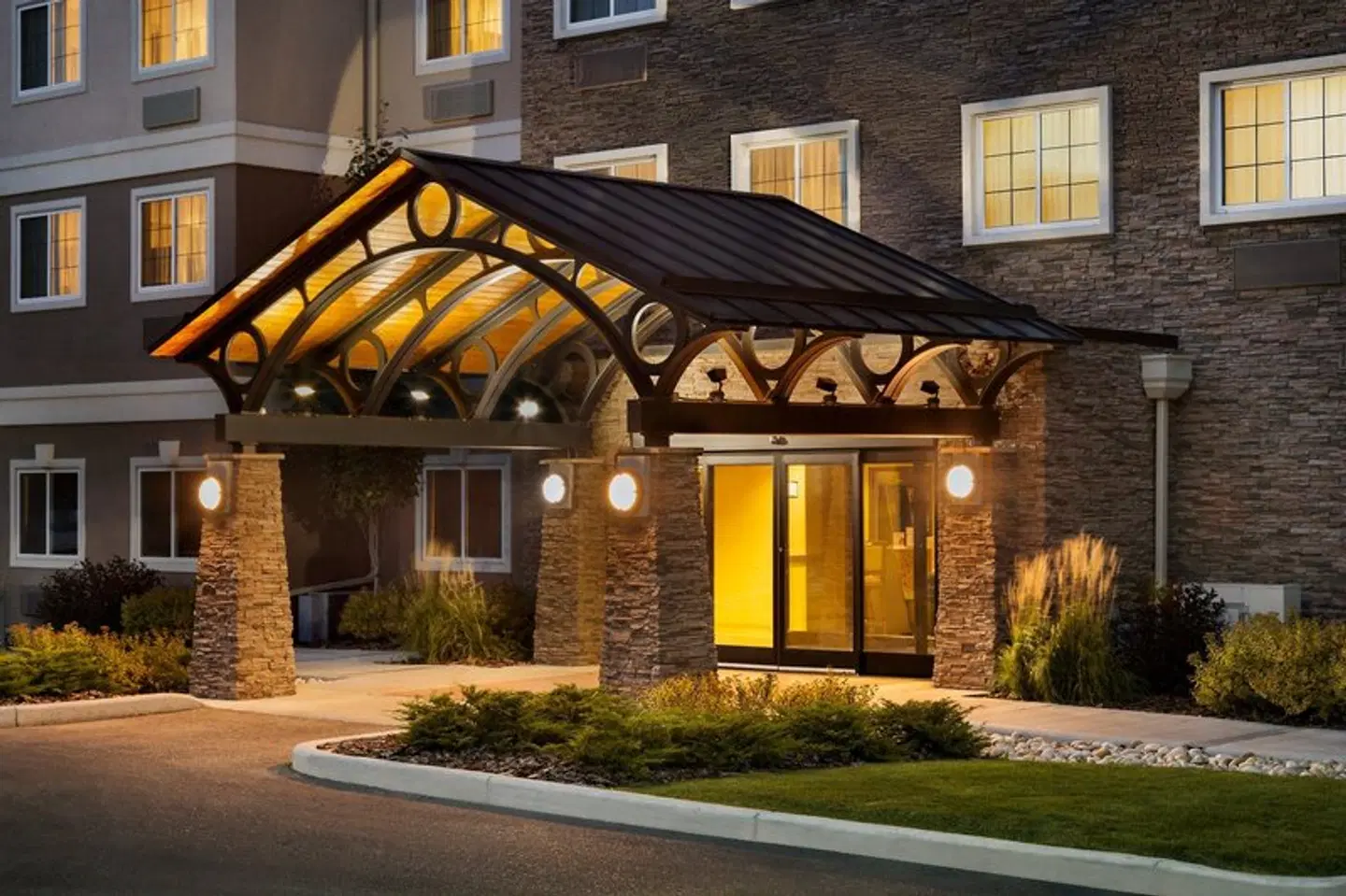 Staybridge Suites West Edmonton by IHG EXTERIOR