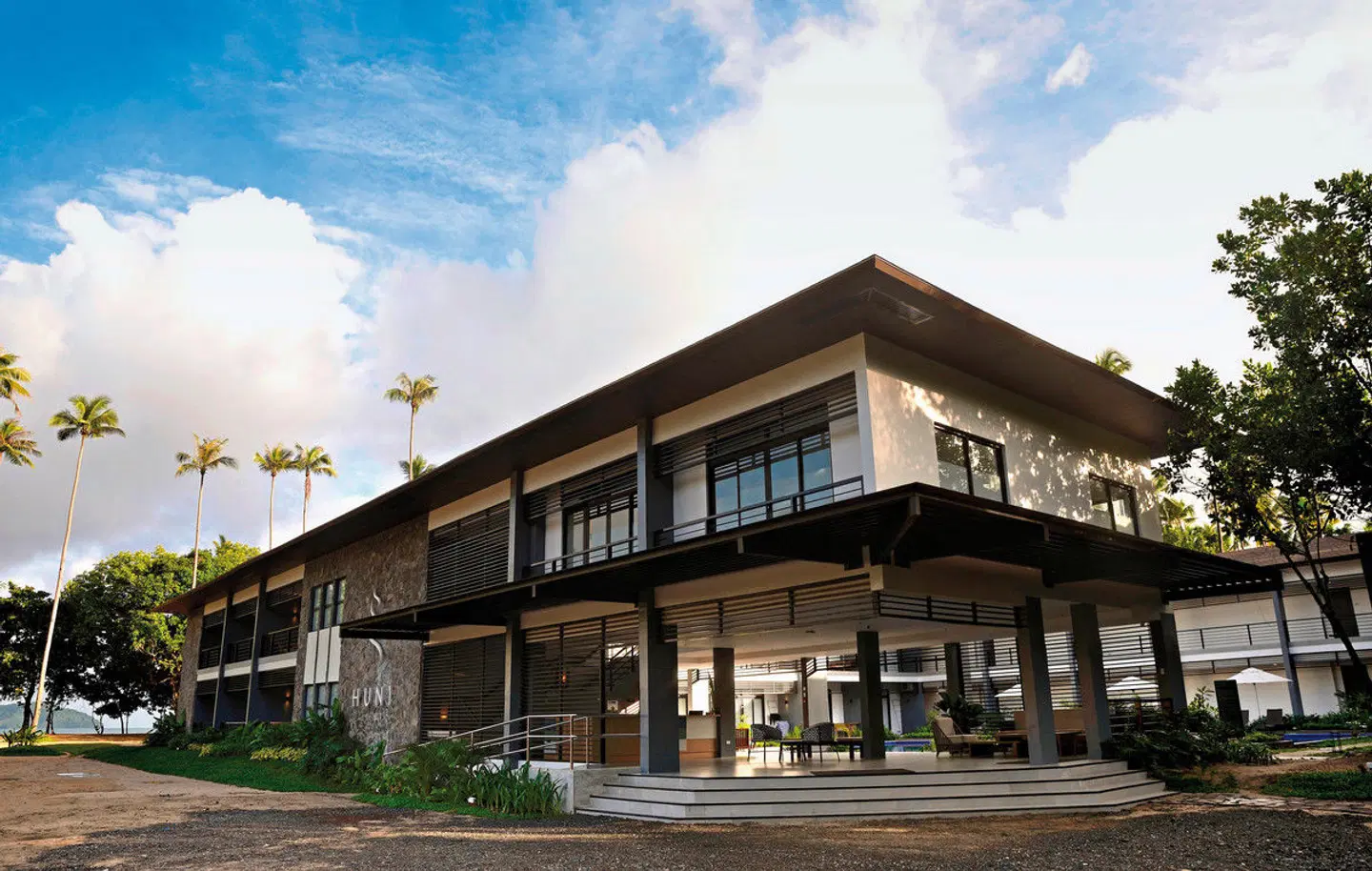 Huni Lio EXTERIOR