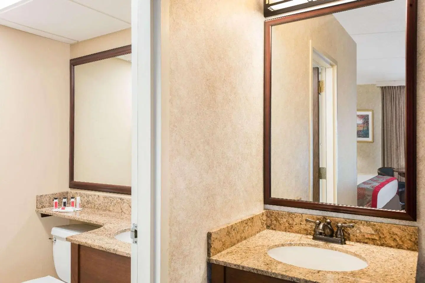 Ramada Plaza by Wyndham Portland Badezimmer