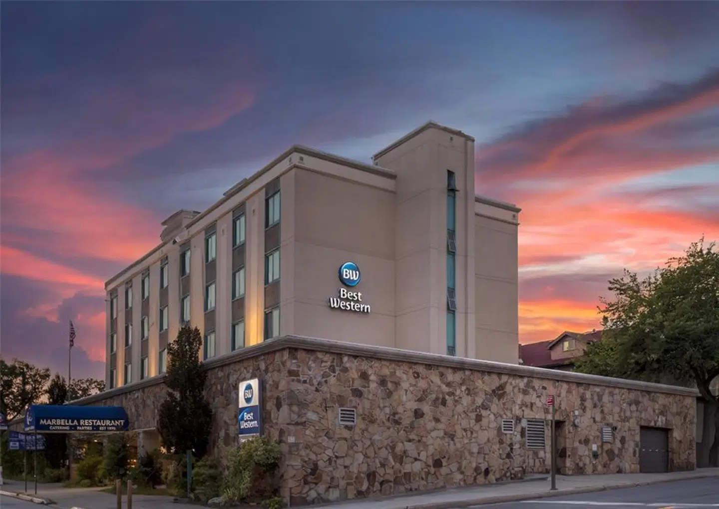 Best Western Queens Gold Coast EXTERIOR