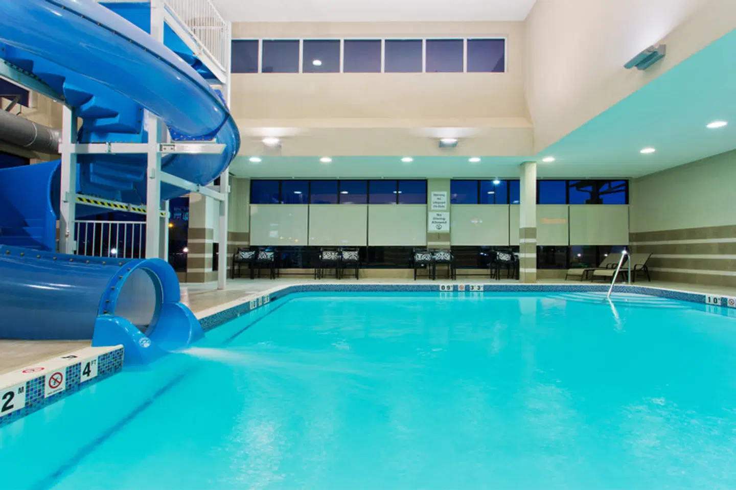 Holiday Inn & Suites Red Deer South by IHG Hallenbad