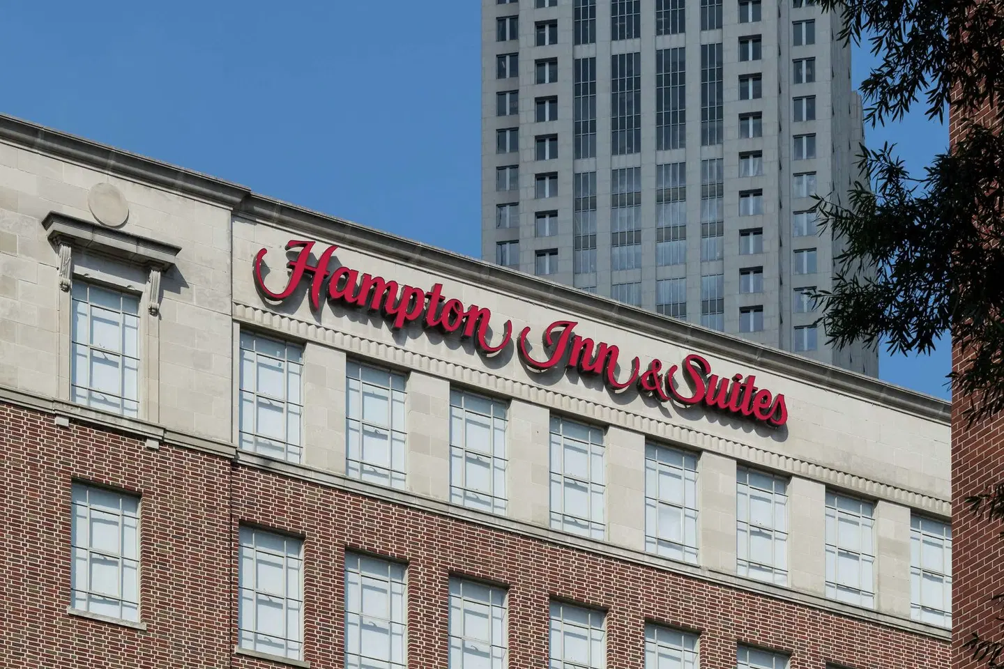 Hampton Inn & Suites Atlanta-Downtown EXTERIOR