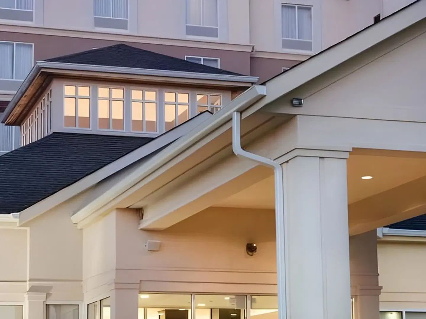 Hilton Garden Inn Edmonton International Airport EXTERIOR