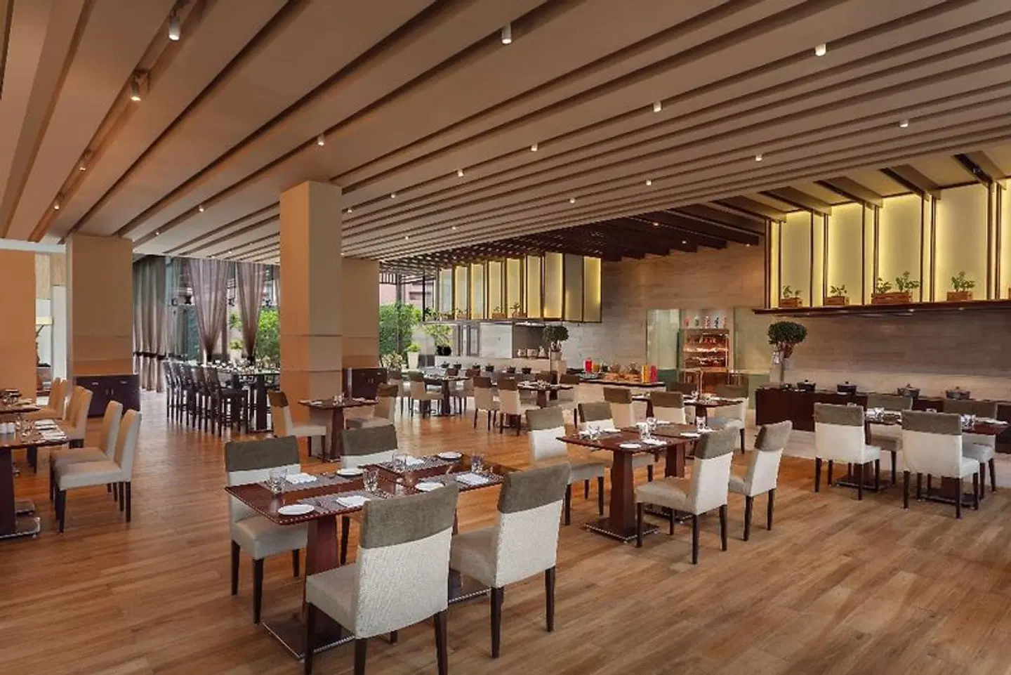 DoubleTree by Hilton Gurugram Baani Square Restaurant