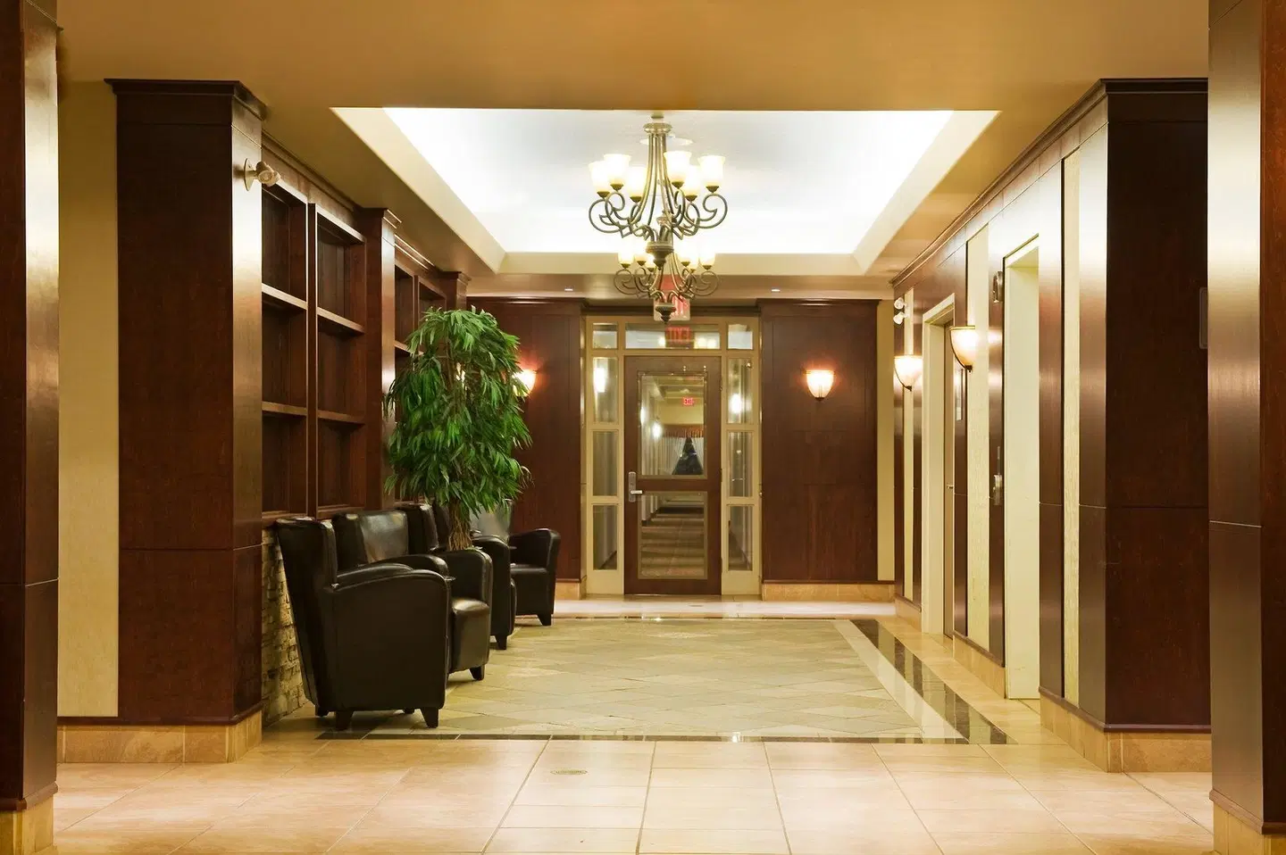 Holiday Inn & Suites Lloydminster by IHG LOUNGE_LOBBY