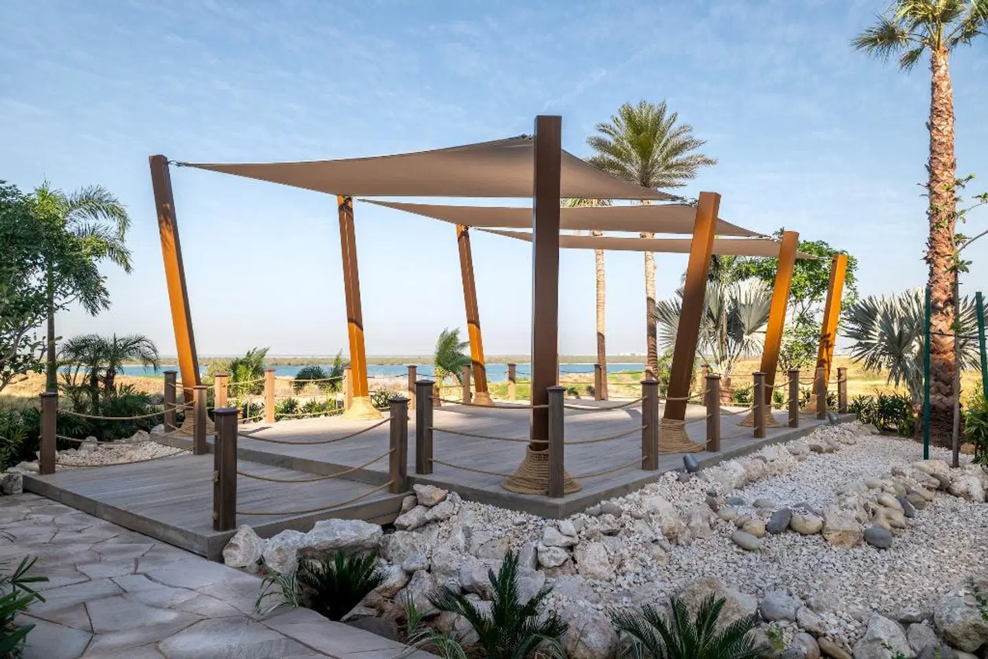 Yas Plaza Bay by IHG Terrasse