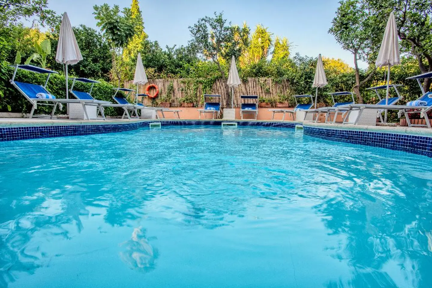 Regina OUTDOOR_POOL