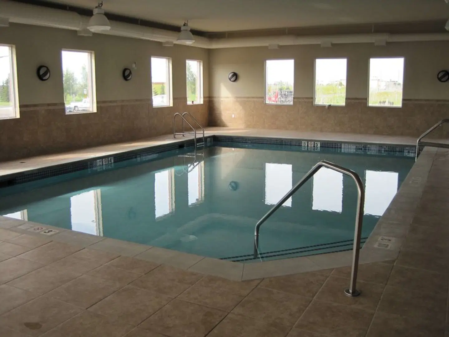 Hampton Inn by Hilton Fort Saskatchewan Hallenbad