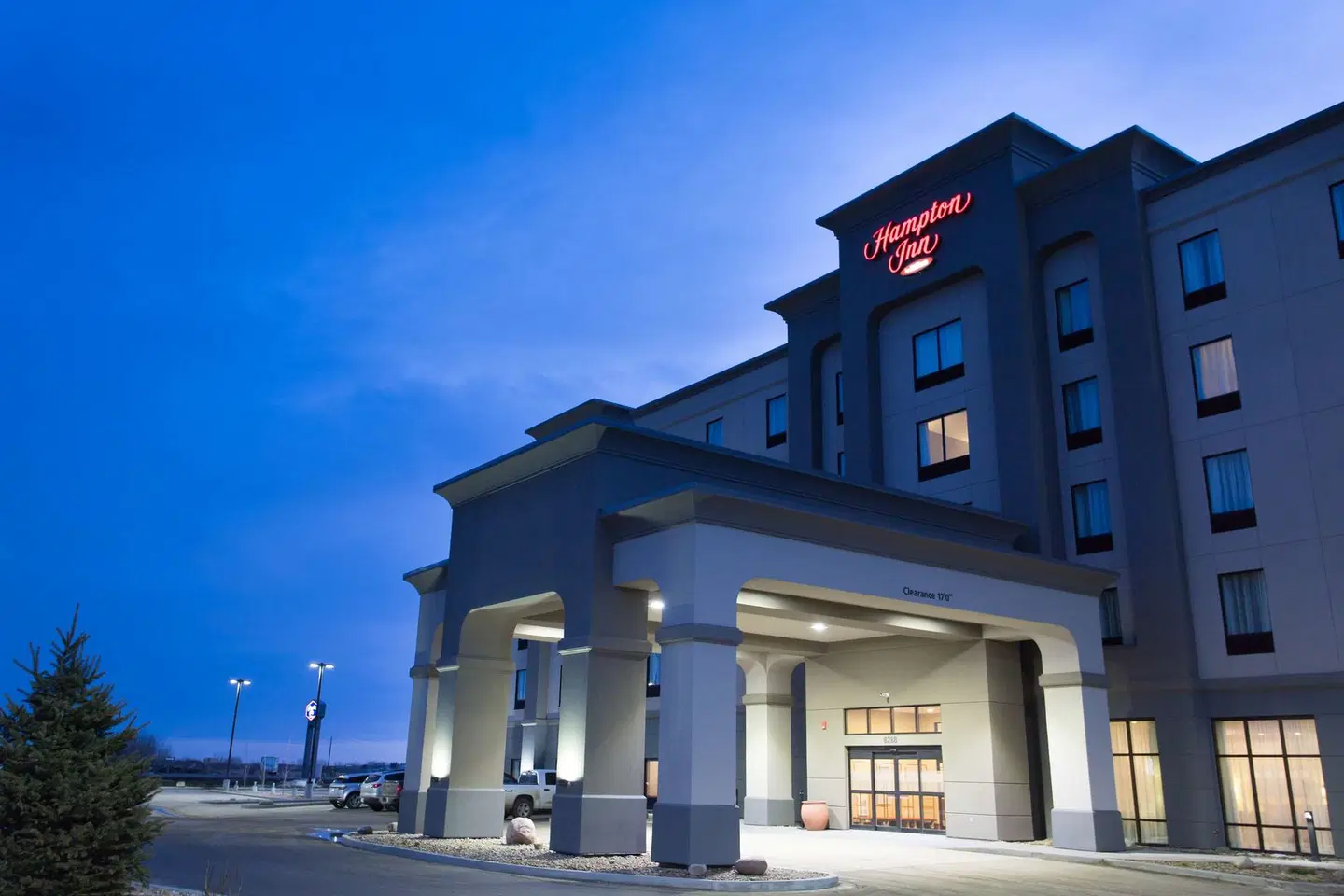 Hampton Inn by Hilton Lloydminster EXTERIOR