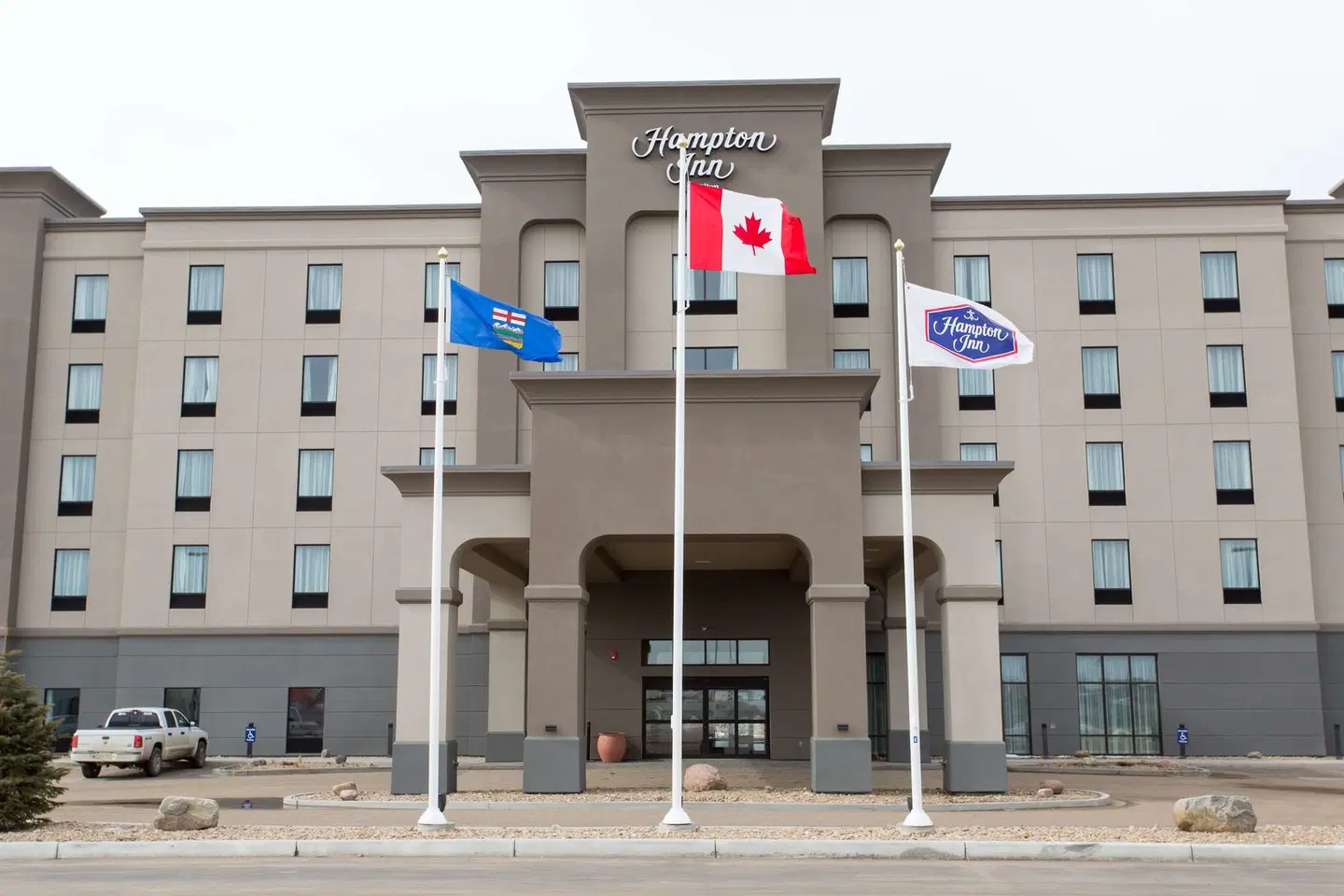 Hampton Inn by Hilton Lloydminster EXTERIOR