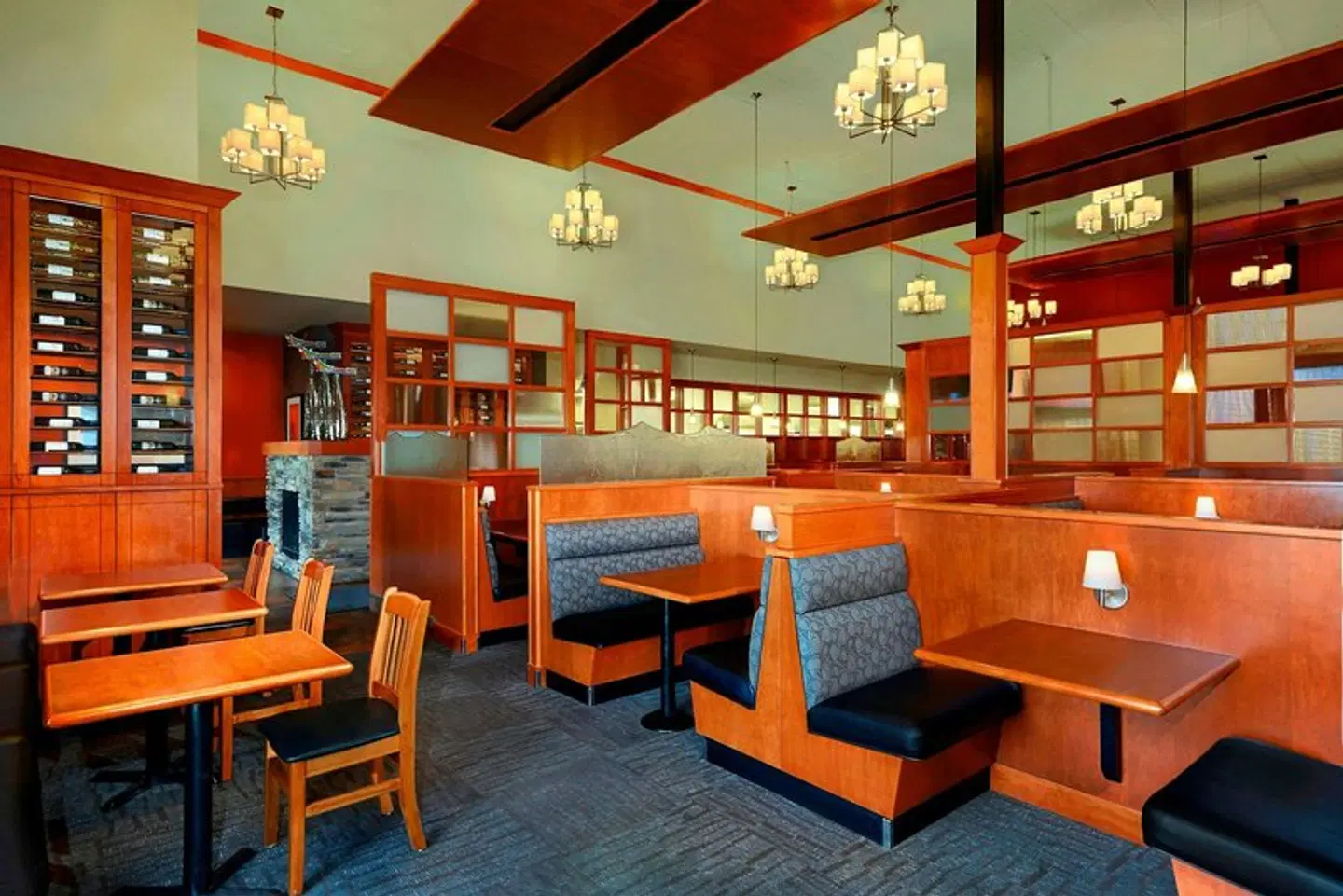 Four Points by Sheraton Edmonton Gateway Bar