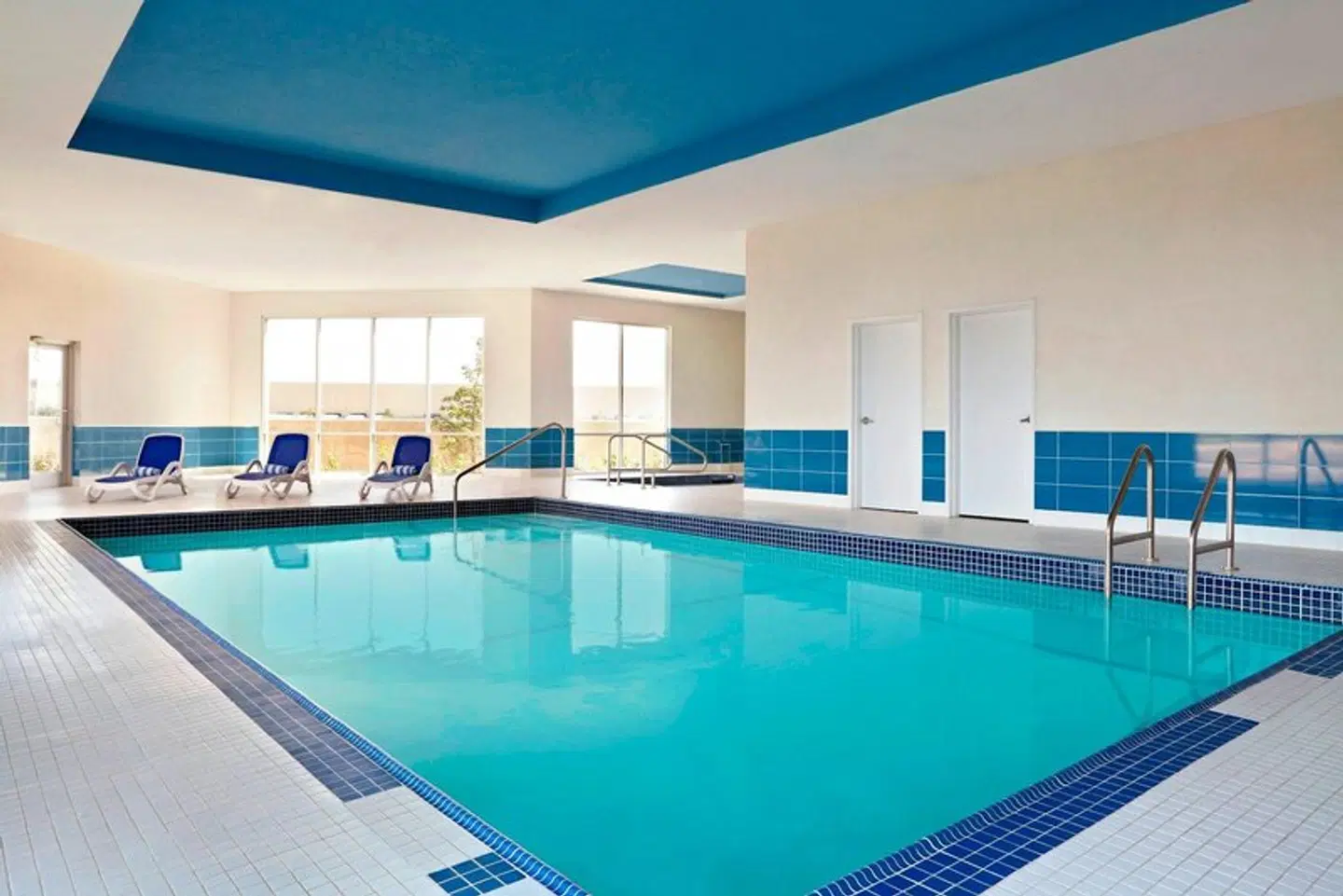 Four Points by Sheraton Edmonton Gateway Hallenbad