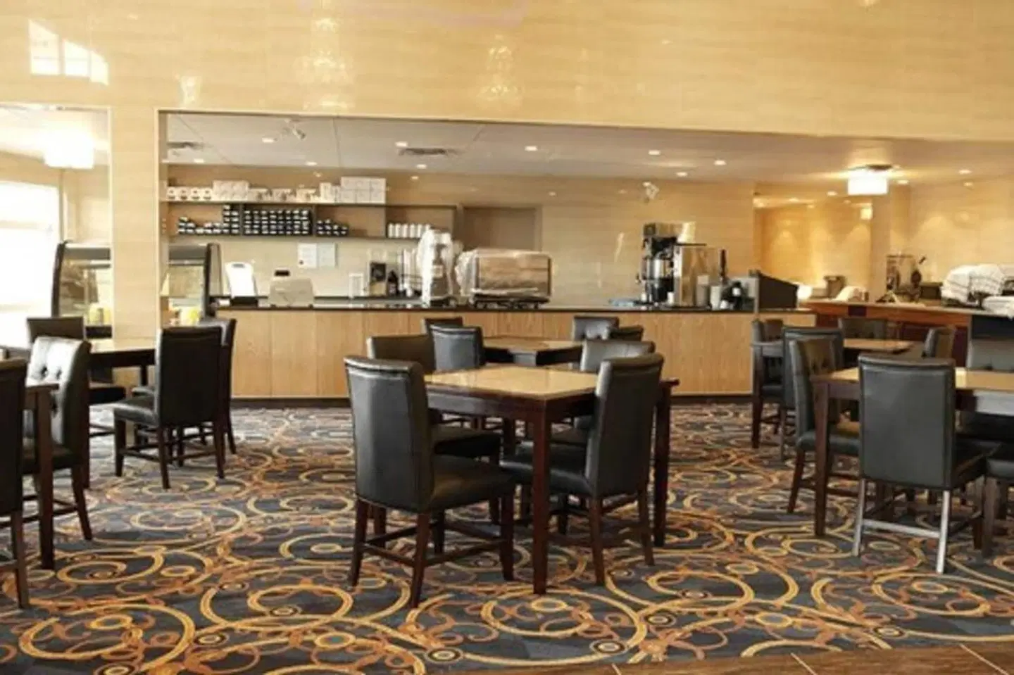 Days Inn & Suites by Wyndham Fort Saskatchewan Bar