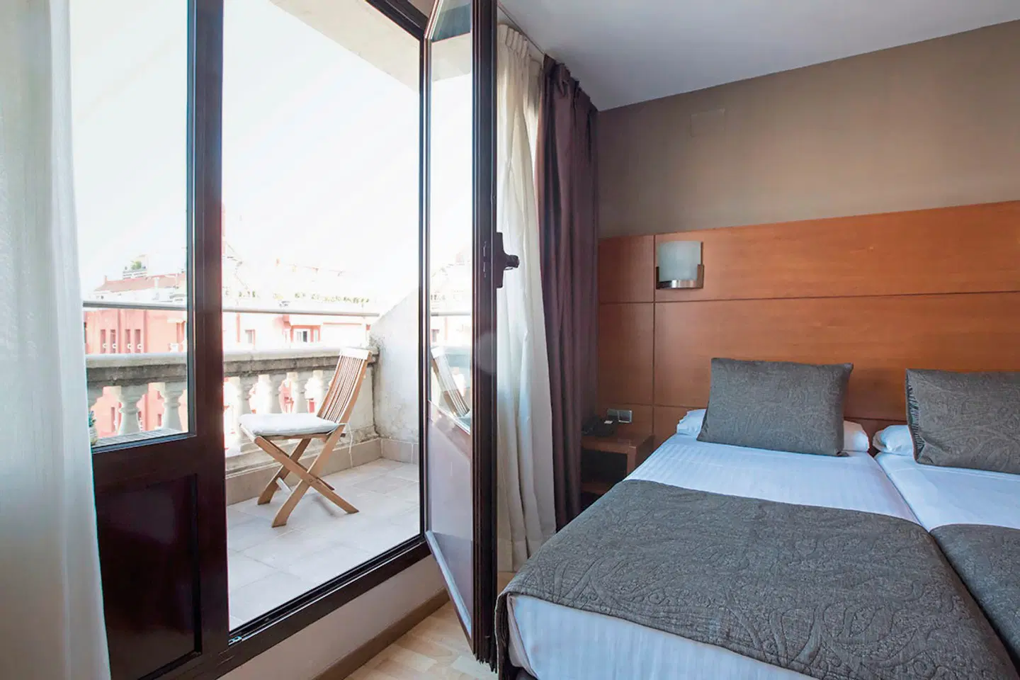Hotel Via Augusta ROOM_EXAMPLE