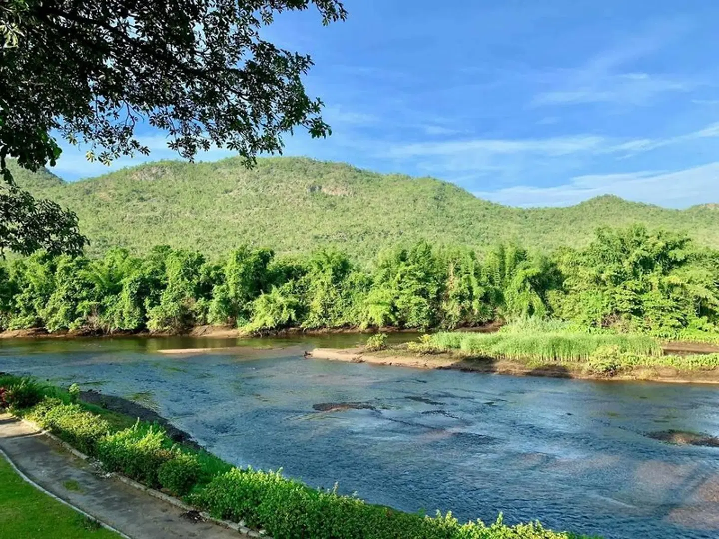 Aek - Pailin River Kwai Hotel LANDSCAPE