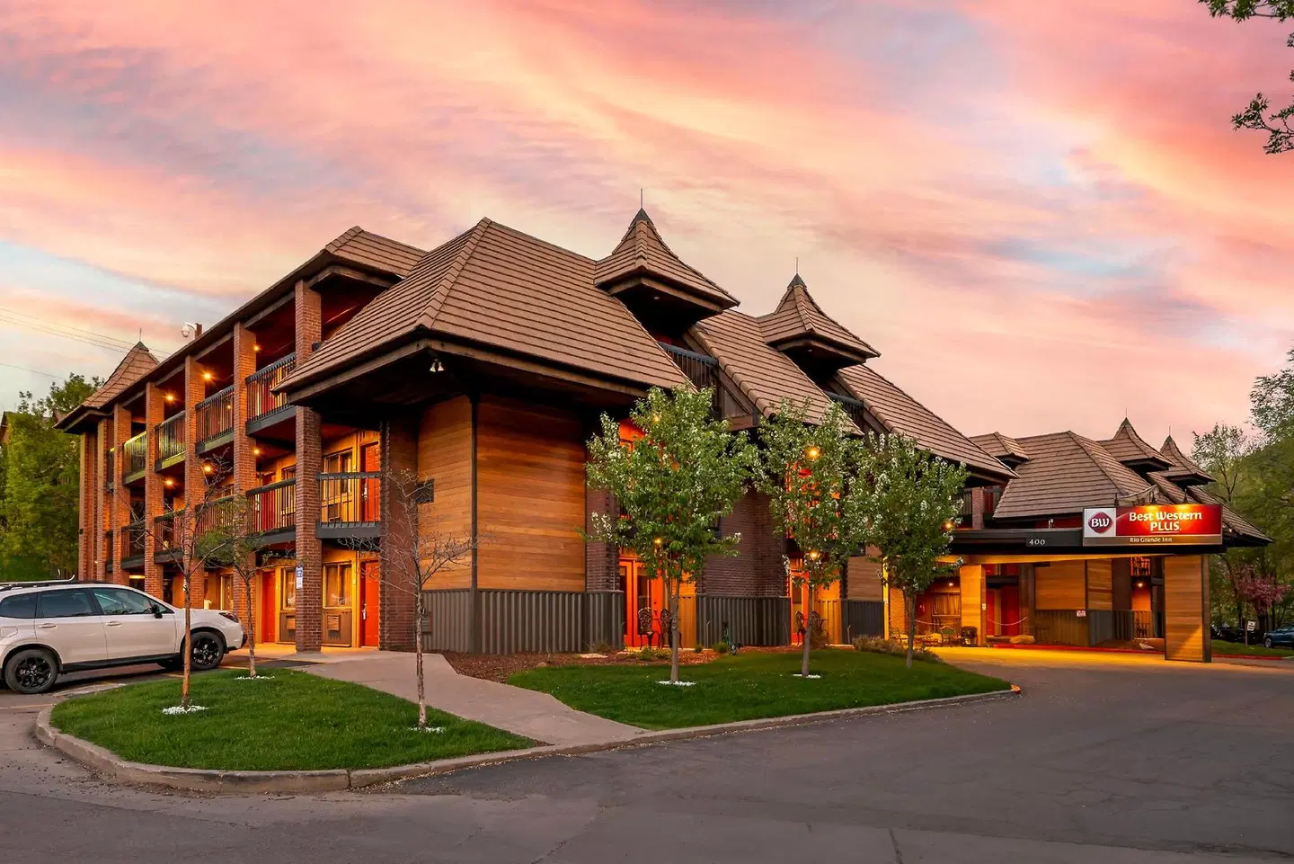 Best Western PLUS Rio Grande Inn EXTERIOR