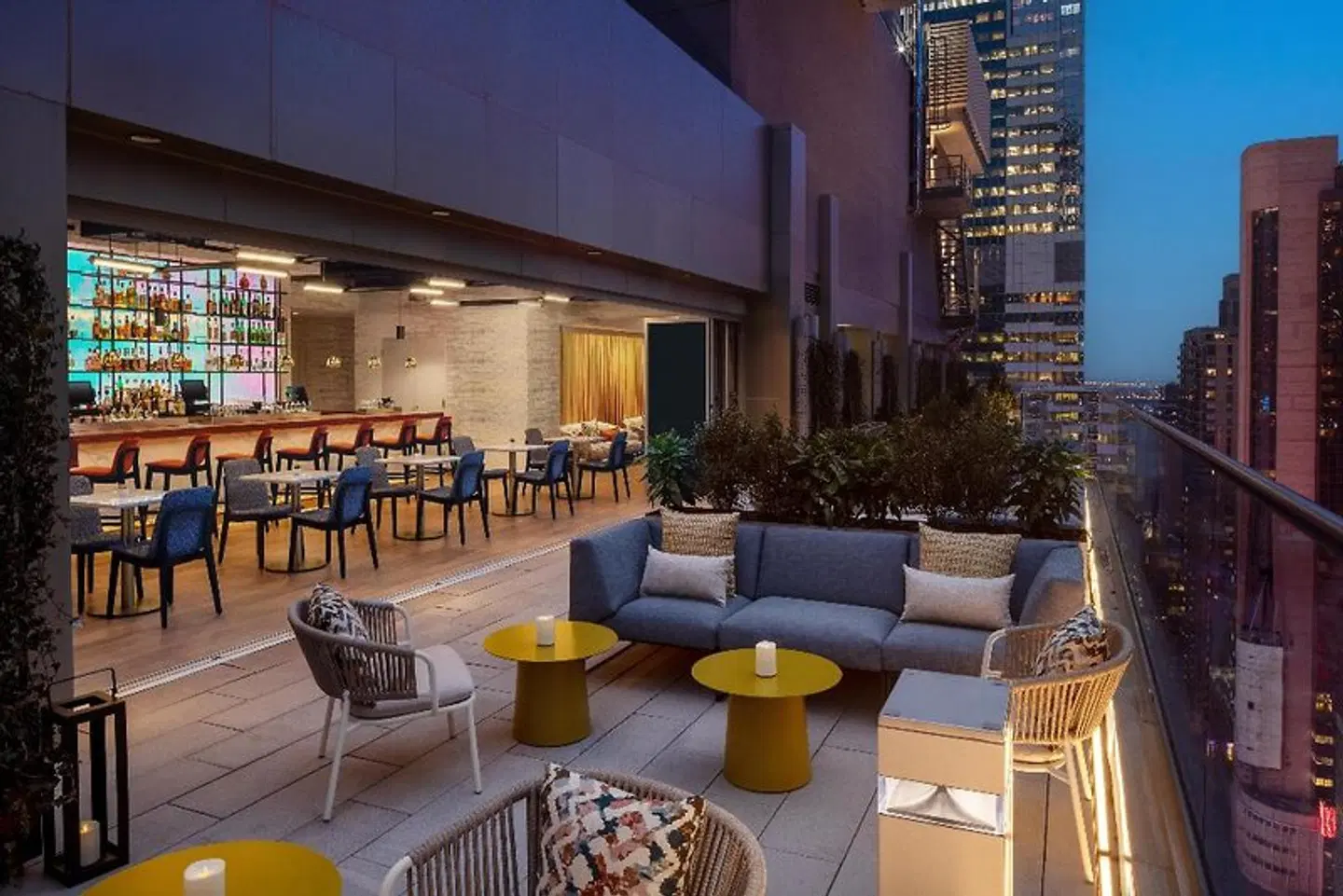 Home2 Suites By Hilton New York Times Square Bar