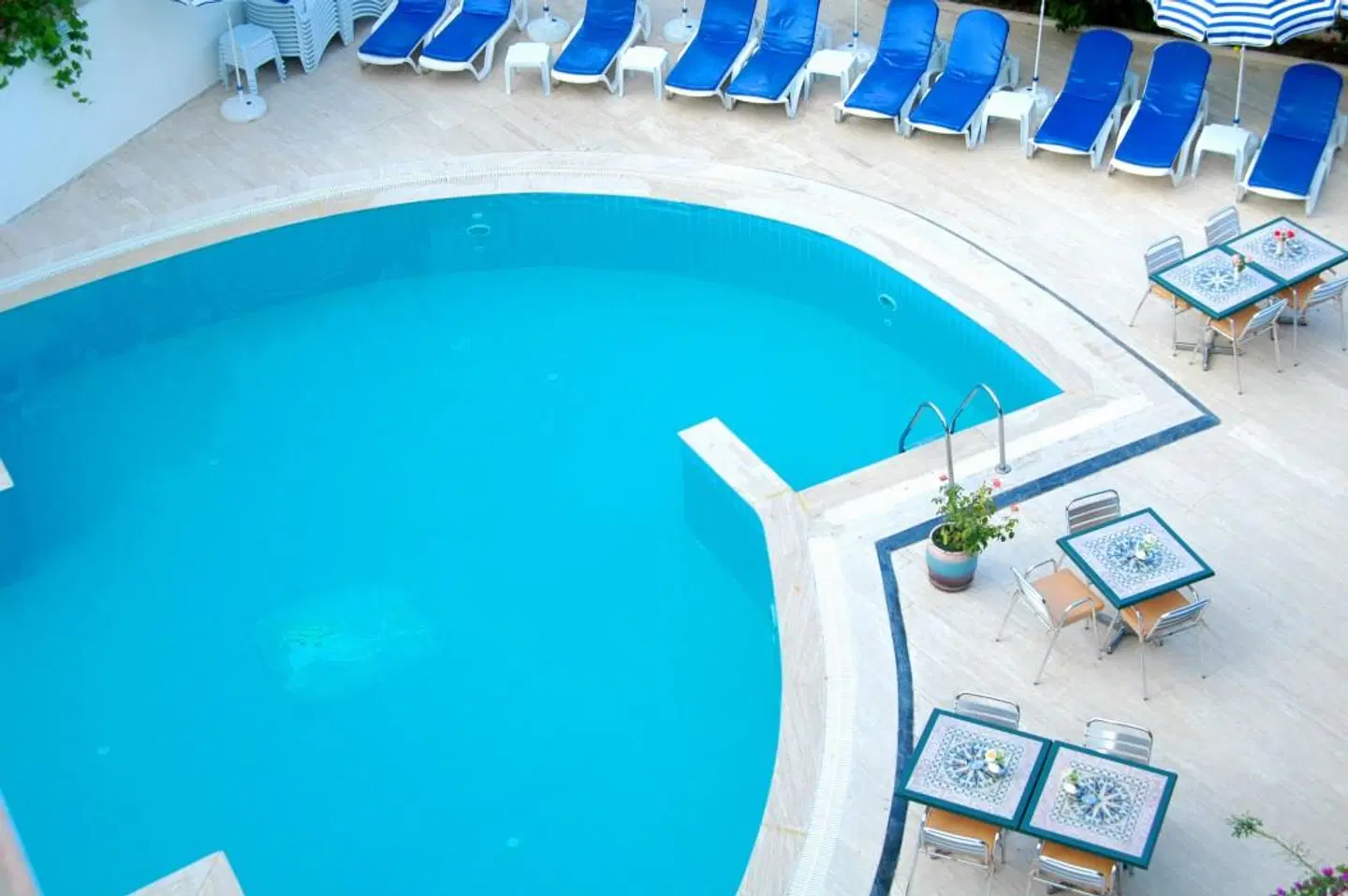 Ipek Hotel OUTDOOR_POOL