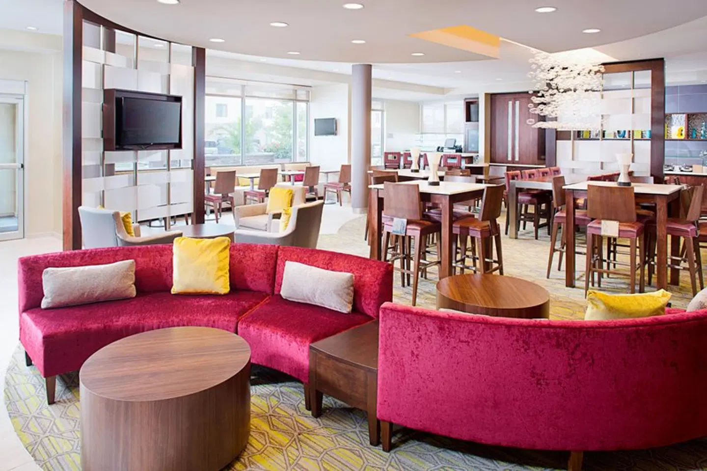 SpringHill Suites by Marriott Carle Place Garden City Bar