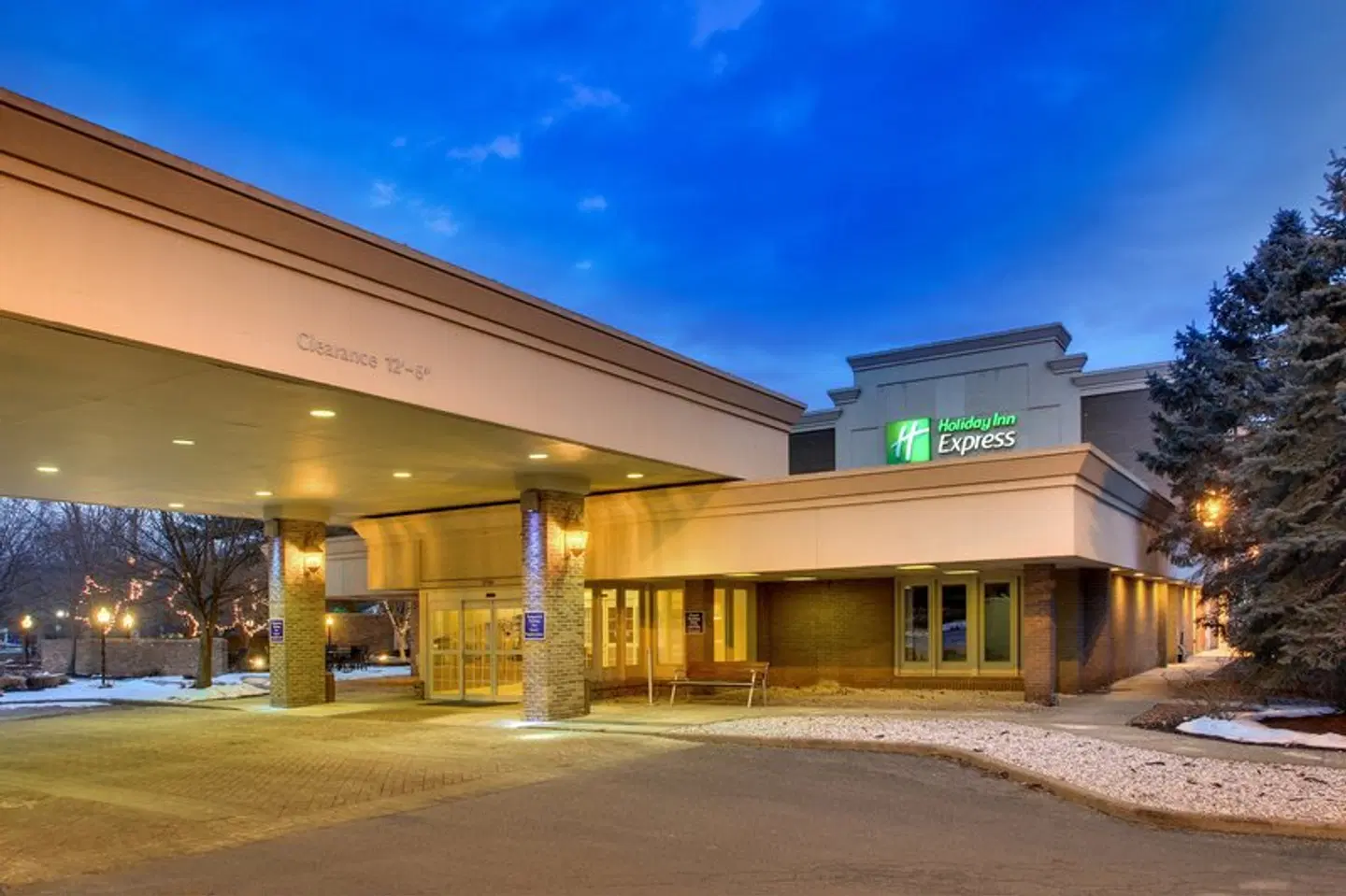 Holiday Inn Express Poughkeepsie by IHG EXTERIOR