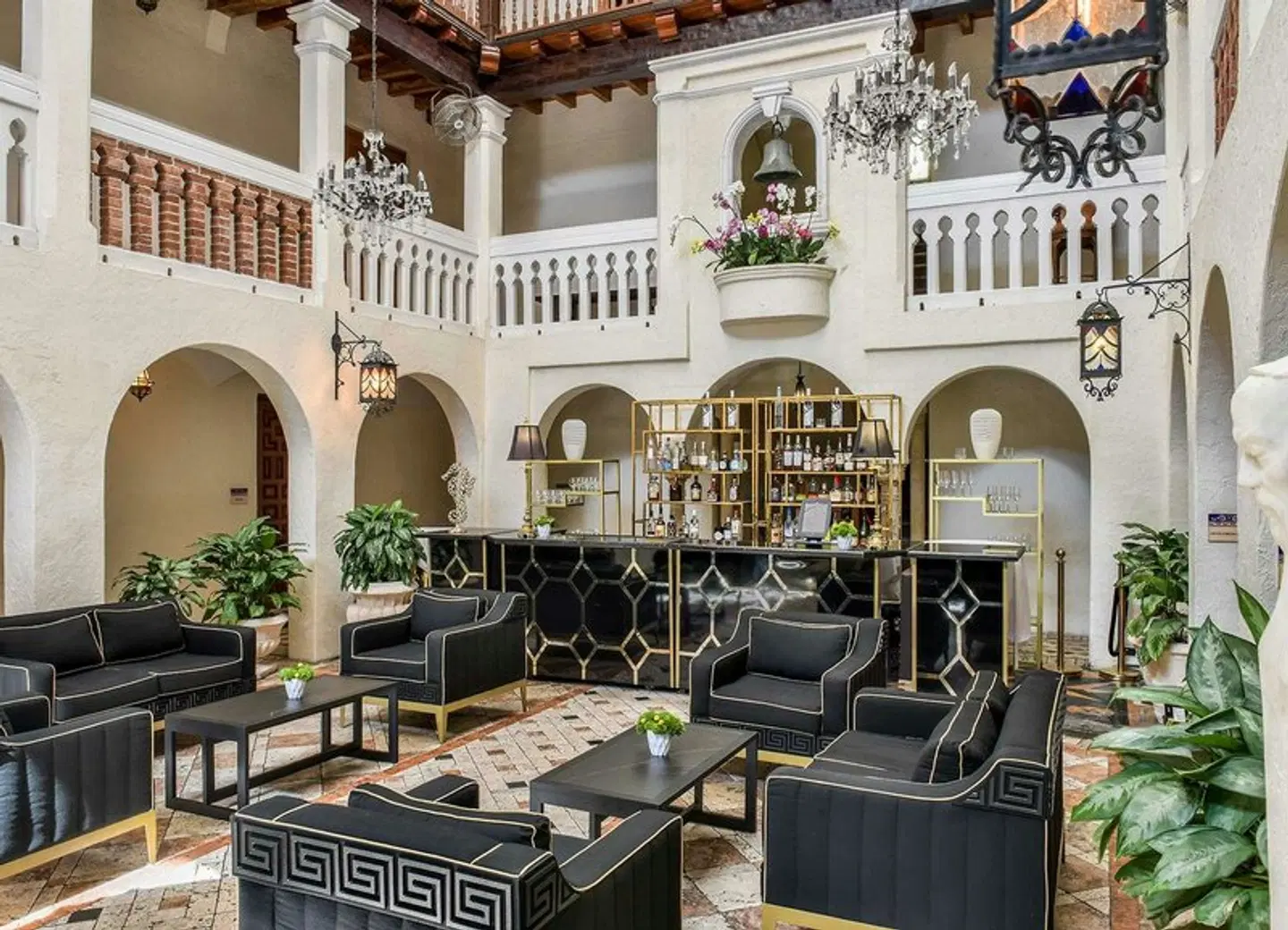 The Villa Casa Casuarina (ex Villa by Barton G) LOUNGE_LOBBY