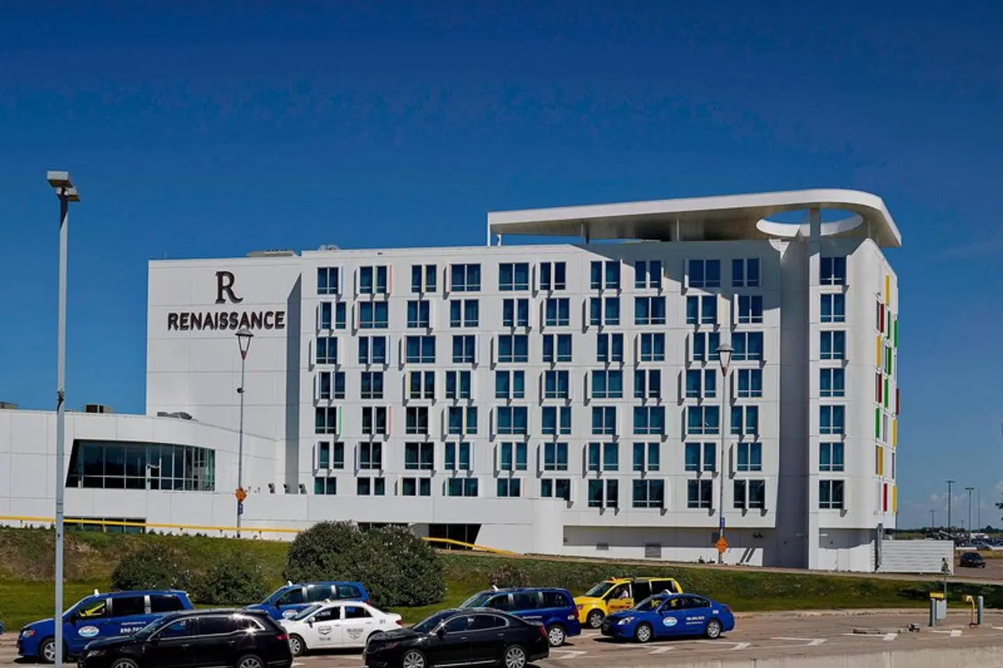 Renaissance Edmonton Airport Hotel EXTERIOR